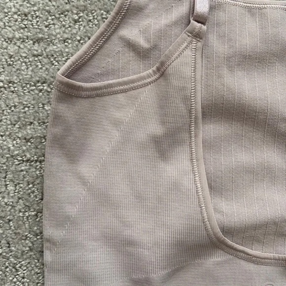 NWOT Lululemon Bodysuit - Picture 6 of 6